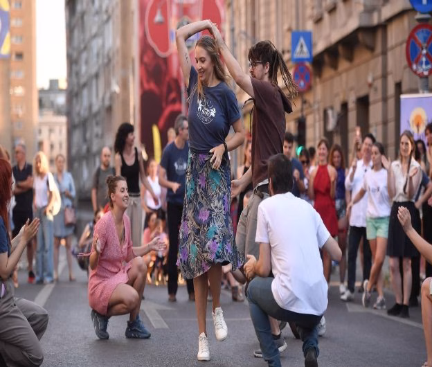 Străzi Deschise – București” transformă din nou orașul într-un spectacol urban de artă, sport și comunitate