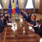 Blocaj la Cotroceni: consultările pentru desemnarea premierului s-au încheiat fără o decizie. Bolojan pleacă, partidele își reevaluează pozițiile Blocaj la Cotroceni: consultările pentru desemnarea premierului s-au încheiat fără o decizie. Bolojan pleacă, partidele își reevaluează pozițiile