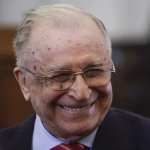 Ion Iliescu, în stare critică: fostul președinte al României este ținut în viață de aparate Ion Iliescu, în stare critică: fostul președinte al României este ținut în viață de aparate