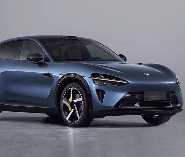 Xiaomi intră în forță pe piața auto premium cu SUV-ul electric YU7 și lansează ochelari inteligenți cu AI