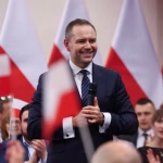 Karol Nawrocki câștigă alegerile prezidențiale din Polonia, într-un scrutin care a împărțit țara în două