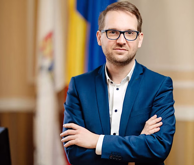 Dominic Fritz intră oficial în cursa pentru șefia USR: „Vreau să transformăm USR în principala forță politică a României”
