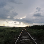 Tragedie feroviară în Dâmbovița: o persoană a murit și două au fost rănite, după ce o autoutilitară a fost lovită de tren la Mogoșani