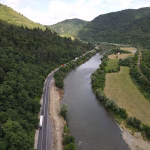Circulație îngreunată pe Valea Oltului: lucrări ample de consolidare a versanților și reabilitare a carosabilului Circulație îngreunată pe Valea Oltului: lucrări ample de consolidare a versanților și reabilitare a carosabilului