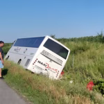 Grav accident pe Autostrada A2: Un autocar cu copii s-a răsturnat la Săruleşti. Un adult a murit, mai mulţi minori sunt răniţi Grav accident pe Autostrada A2: Un autocar cu copii s-a răsturnat la Săruleşti. Un adult a murit, mai mulţi minori sunt răniţi