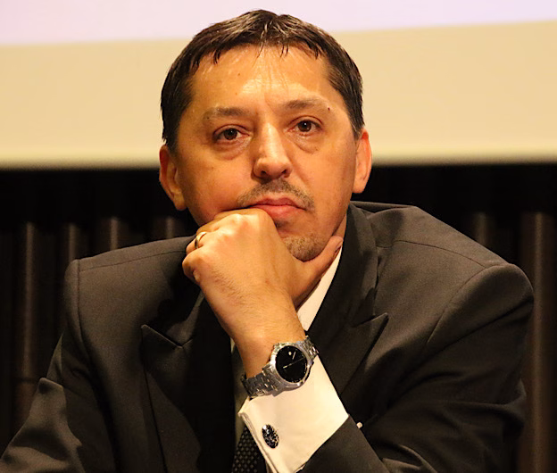Ministrul Educaţiei avertizează: Sistemul de burse riscă să se prăbuşească în câteva săptămâni