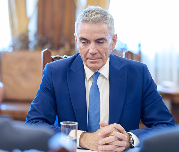 Anastasiu: România risca un ”curs la 6 lei” euro şi ”şomaj la 30-40%”