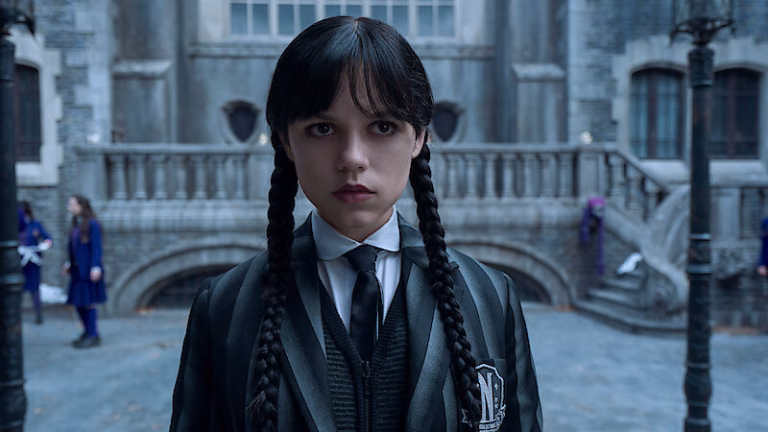 Serialul „Wednesday 2”, thrillerul „The Thursday Murder Club” şi filmul romantic „My Oxford Year”, între noutăţile lunii august pe Netflix/ VIDEO