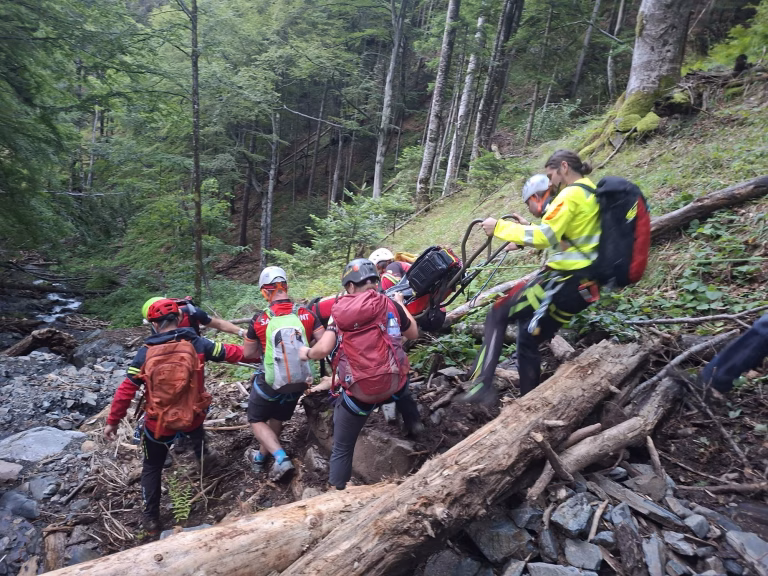 Tragedie în Munții Făgăraș: turist de 39 de ani găsit mort în zona Cabanei Suru