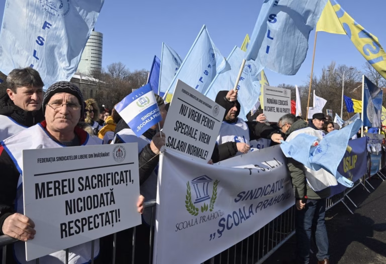 Profesorii și studenții ies în stradă la început de an școlar