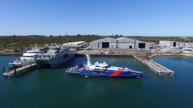 Australia investeşte masiv în şantierul naval Henderson