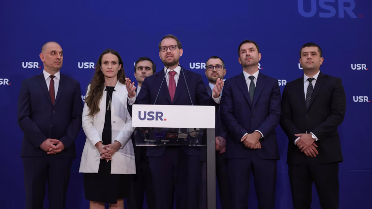 USR cere ANI să publice urgent situația aleșilor locali în