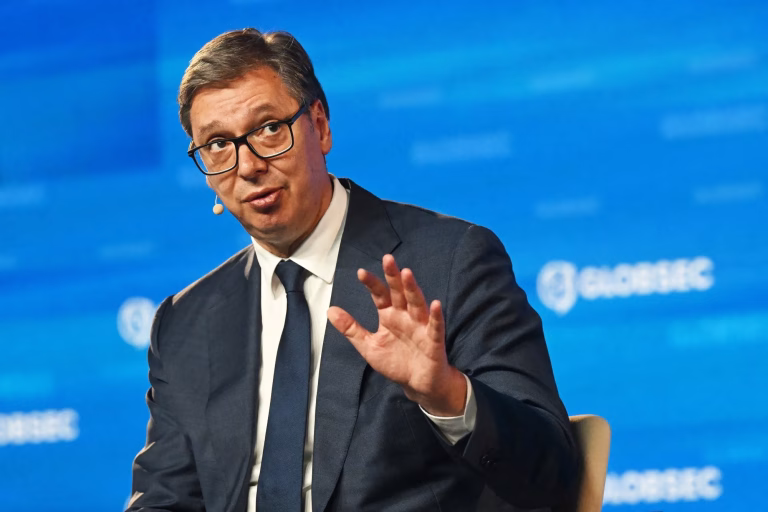 Regimul lui Vucic, contestat din nou în stradă. O nouă manifestație de amploare la Belgrad