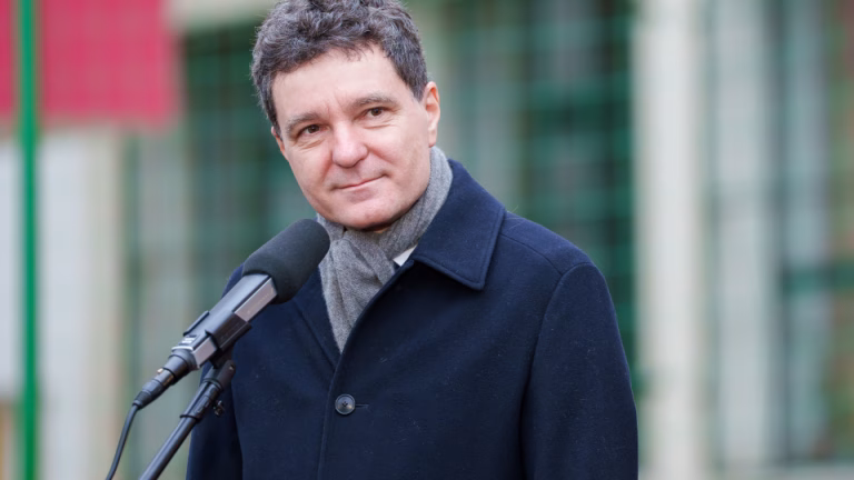 AEP a sesizat Parchetul General pentru finanțarea campaniei prezidențiale a lui Nicușor Dan