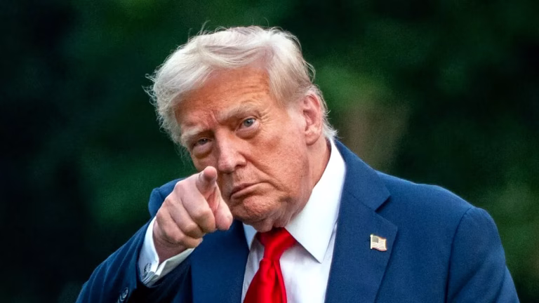Avertizare: Pastile cu chipul lui Trump conțin substanțe periculoase