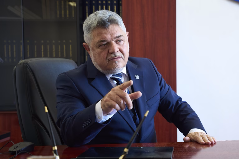 Suspendare cerută pentru Nicuşor Dan în Parlament