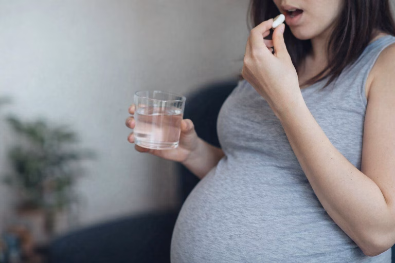 Paracetamolul, sigur în sarcină: verdict științific