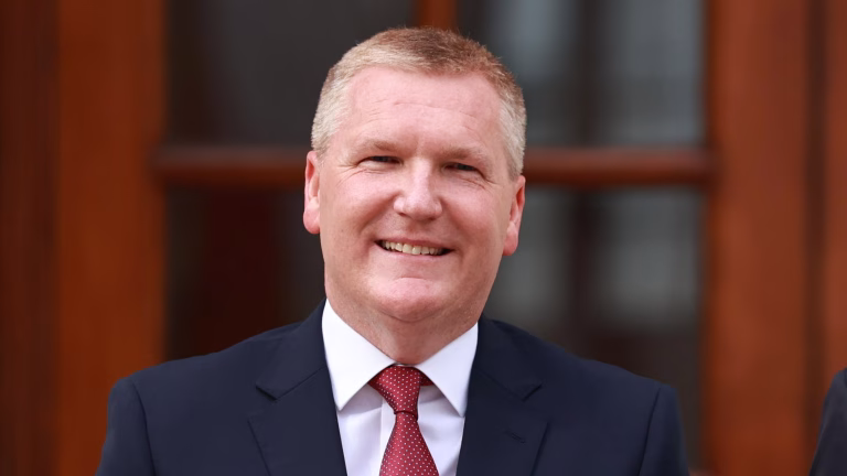 Comisarul european pentru justiție, Michael McGrath, în vizită la București: Ce dezvăluie despre justiția română