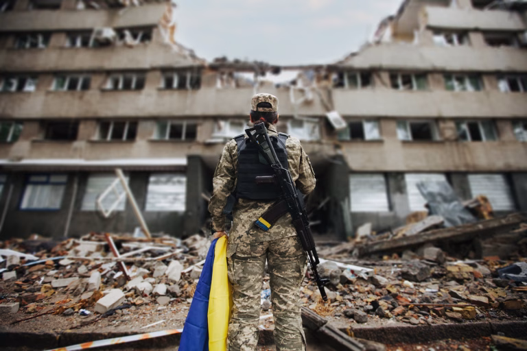 Atac cu rachete în Ucraina: Explozii auzite la Kiev, alertă aeriană activată