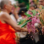 calugari budisti, Maha Dam Phommasan, marsul spiritual, Tencho Gyatso, vindecarea Americii