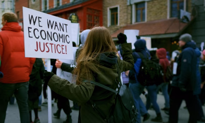 cumpără împrumută mori, Dan Popa, sisteme fiscale, The Economist, ultra-bogati