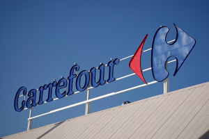 Alexandre Bompard, Carrefour Romania, Paval Holding, retail Romania, tranzactie Carrefour