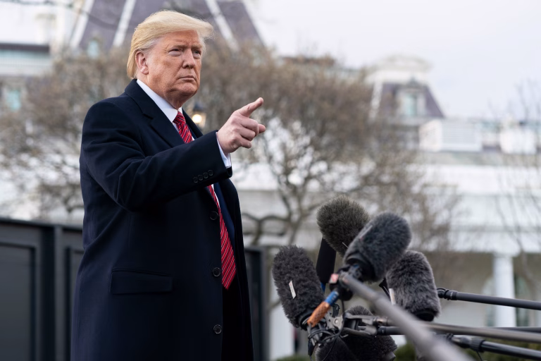 Procesul lui Trump împotriva BBC: data stabilită pentru februarie 2027