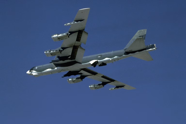 După B-1 și B-2, B-52H Stratofortress se alătură atacurilor împotriva Iranului