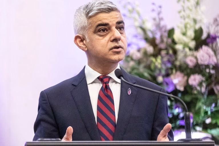 Sadiq Khan critică acțiunile lui Donald Trump în Iran, avertizând asupra consecințelor