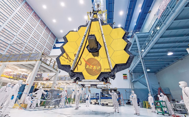 Webb detectează atmosferă surprinzătoare la super-Pământul TOI-561 b