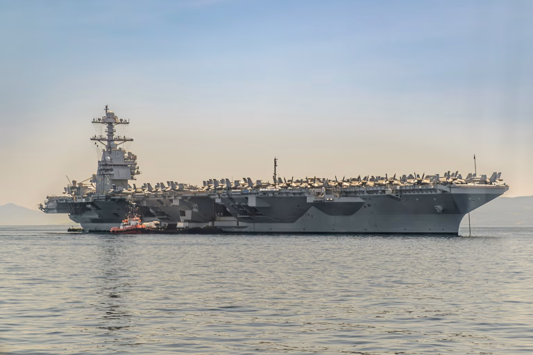 USS Gerald R. Ford revine în Creta după incendiul de la bord