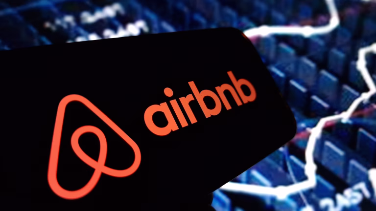 Curtea Supremă din Madrid confirmă obligativitatea plății unei amenzi de aproape 64 mil. euro impuse Airbnb