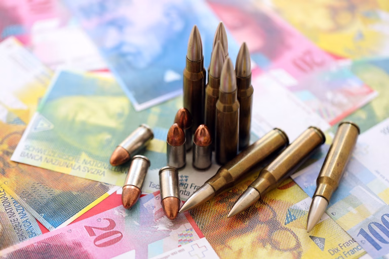 Elveţia suspendă licenţele de export de arme către SUA; Iran înregistrează peste 1.444 morţi