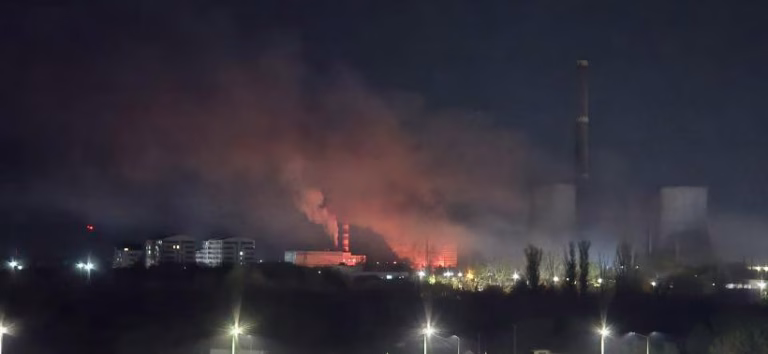 Incendiu la CET Vest București: Pompierii intervin cu autospeciale pentru stingere