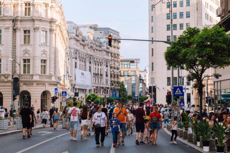 Strazi-deschise_Bucuresti-Promenada-Urbana2-768x512 Ascultă Radio Clasic Popular live