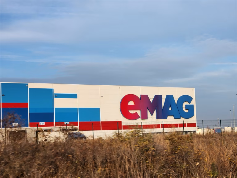 eMAG anunță concedieri în rândul angajaților săi
