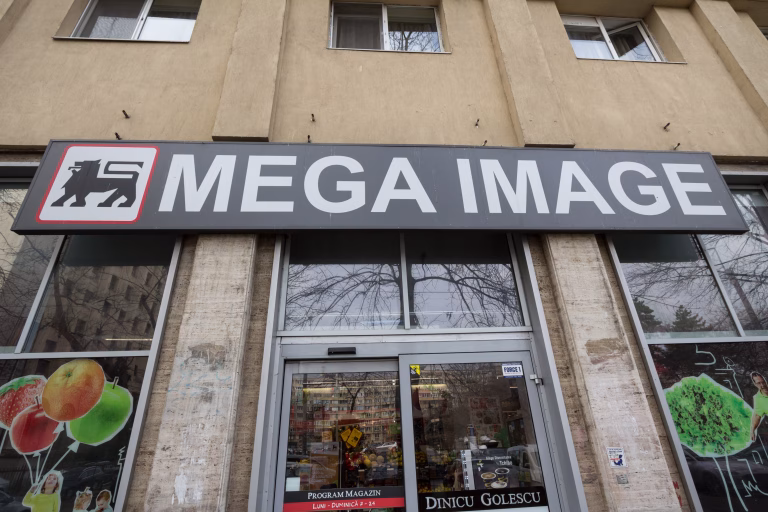 Magazinele din România rămân deschise de 1 Mai 2026, cu program normal