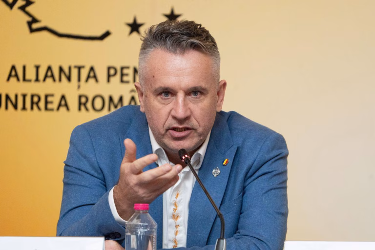 Deputat AUR trimis în judecată pentru instigare publică după un live controversat