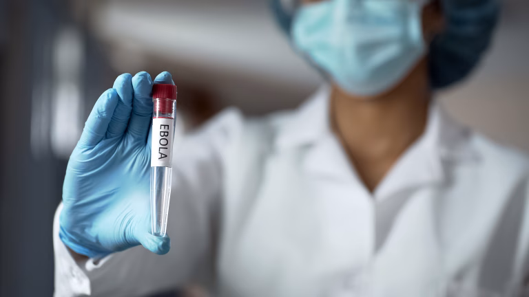 Donald Trump își exprimă îngrijorarea față de răspândirea Ebola în Africa