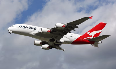 avion aterizare urgenta, comportament perturbator, pasager mușcat stewardesa, Tahiti Papeete, zbor Qantas
