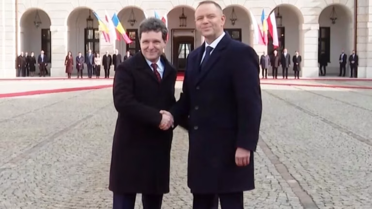 Nicușor Dan participă la Summitul NATO în Polonia, în timp ce România caută un guvern minoritar