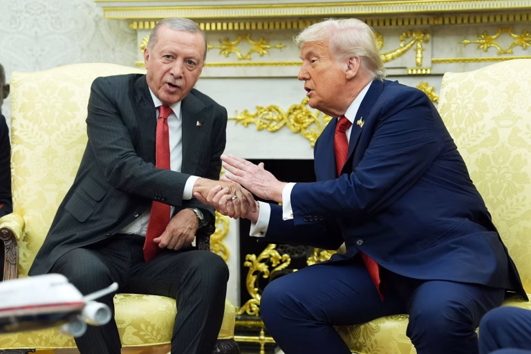 Trump va participa la summitul NATO din Turcia din respect pentru Erdogan