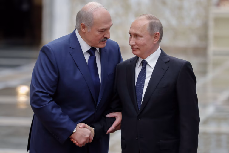 Putin și Lukașenko se întâlnesc pentru a discuta ultimatumul lui Zelenski