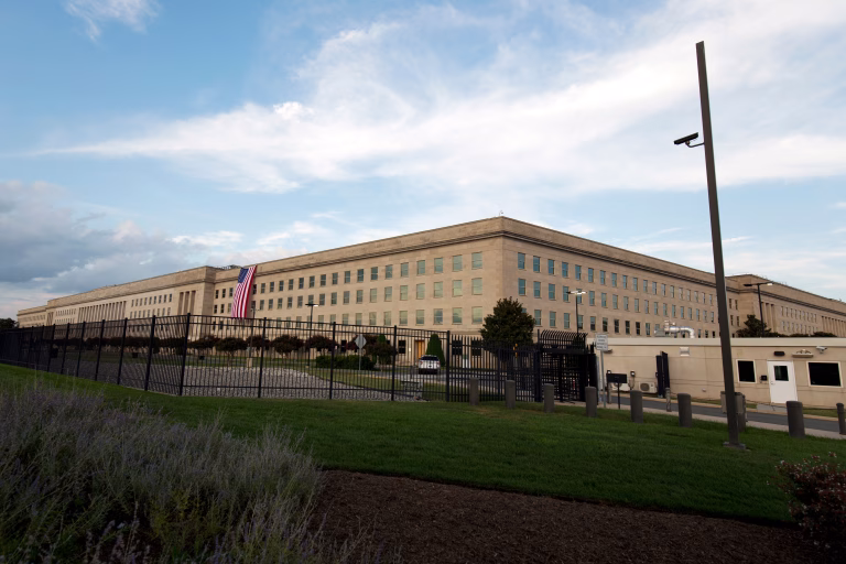 Alarmă falsă la Pentagon, evacuări și panică temporară în clădirea guvernamentală