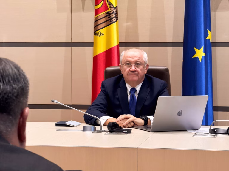 Alexandru Munteanu a demisionat din funcția de prim-ministru al Republicii Moldova
