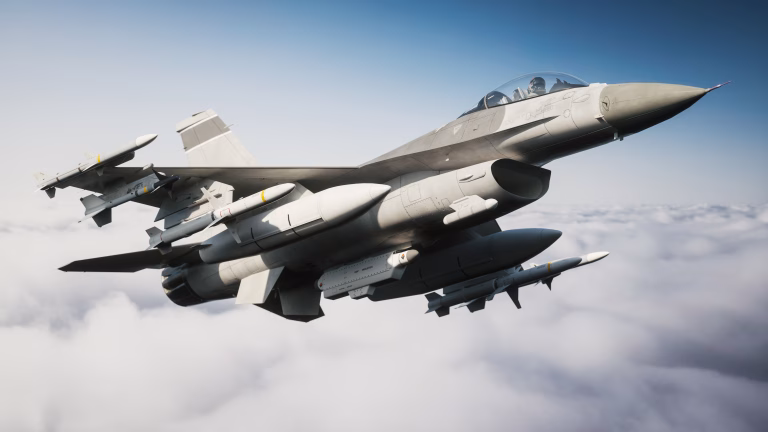 Avioane F-16 mobilizate pentru a monitoriza dronele de la granița cu Ucraina