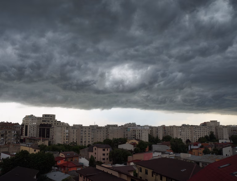 București, sub avertizare meteo: vijelii și temperaturi în scădere în weekend