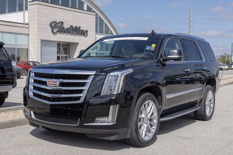 Trump cumpără 250 de Cadillac-uri de lux în mijlocul crizei costului vieții în SUA
