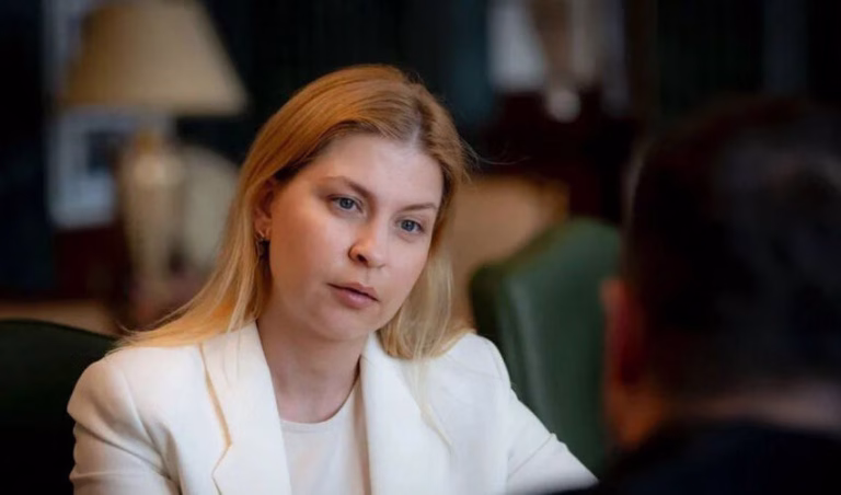Olga Stefanîşina, fosta ambasadoare a Ucrainei în SUA, inculpată pentru corupţie