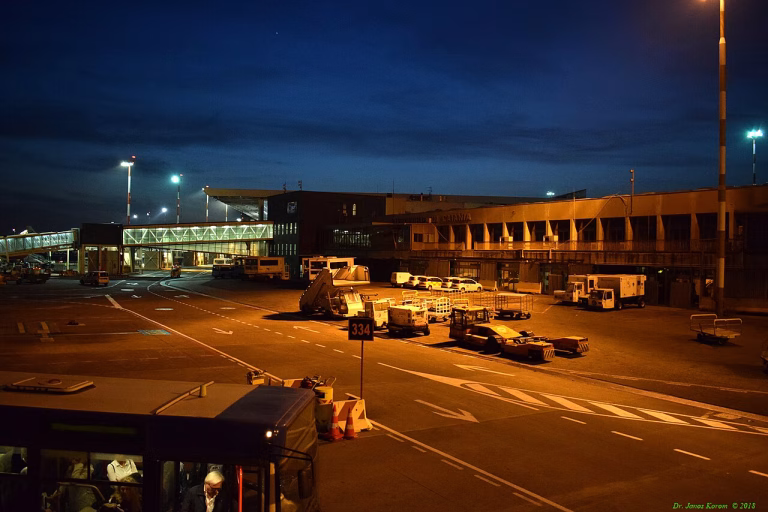 Aeroportul din Catania reia zborurile după reducerea alertelor pentru vulcanul Etna